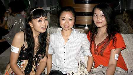 shenzhen women